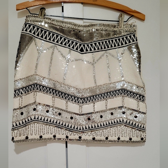 Gianni Bini Dresses & Skirts - Gianni Bini Sequin Embellished Mini Skirt - Black and Silver | Size Small
